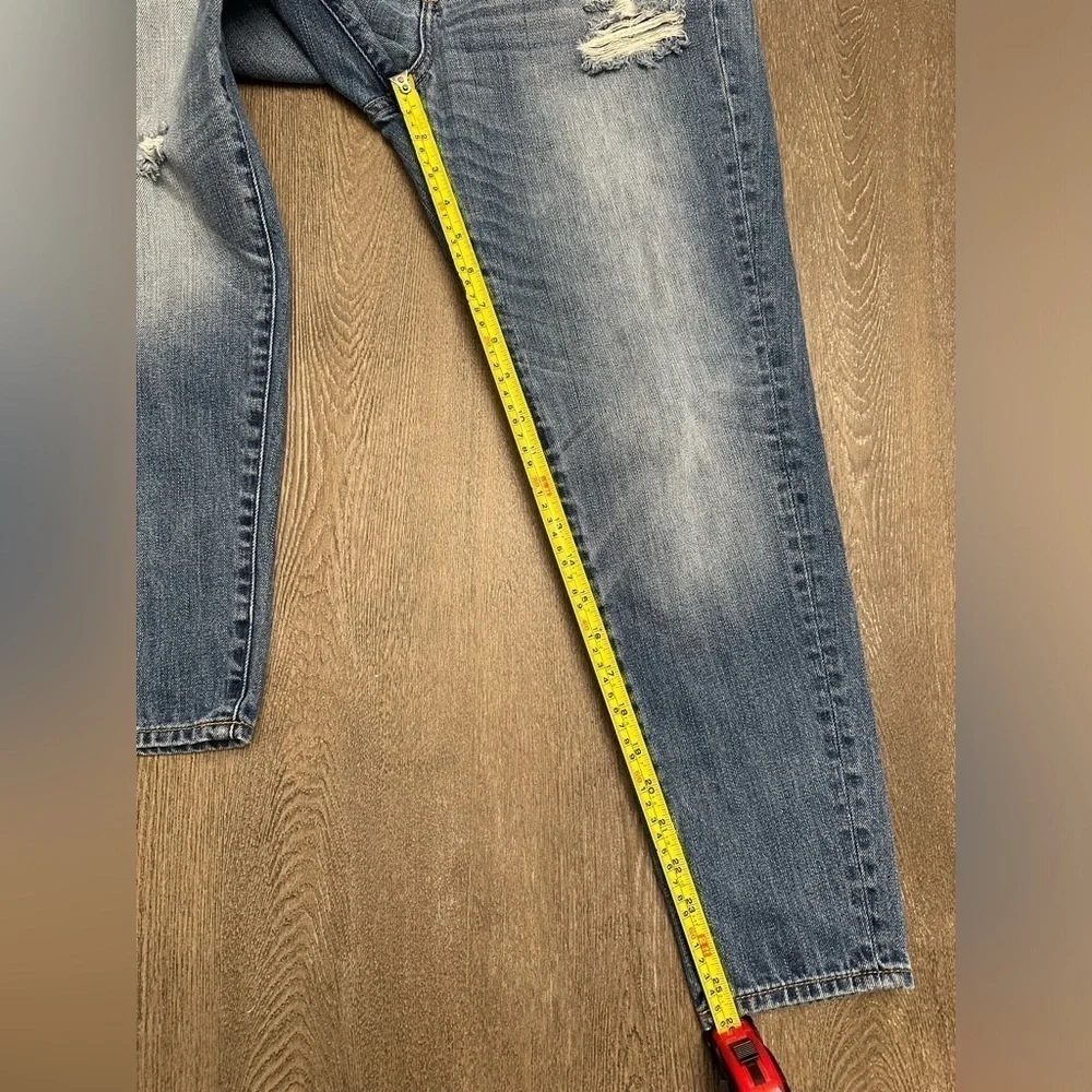 ABERCROMBIE AND FITCH DISTRESSED SKINNY JEANS - Size 27 / 4